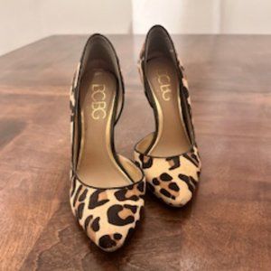 BCBG Leopard Pump